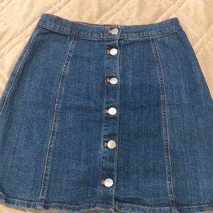 Denim button front mini skirt size 6